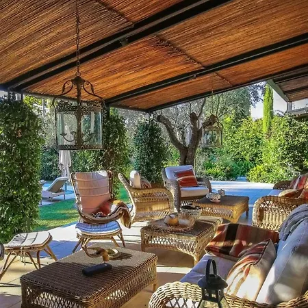 Holiday home Stylish Izza Splendid View, Heated Pool *